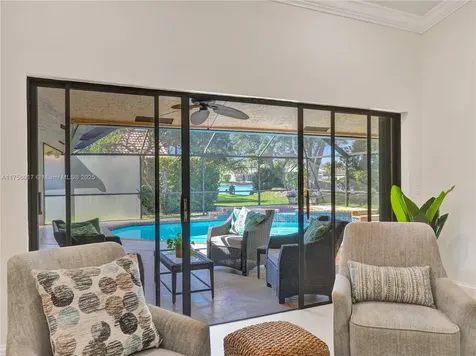 1034 Poplar Circle Weston FL 33326