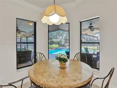 1034 Poplar Circle Weston FL 33326