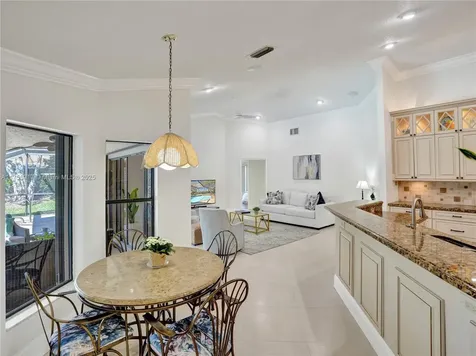 1034 Poplar Circle Weston FL 33326