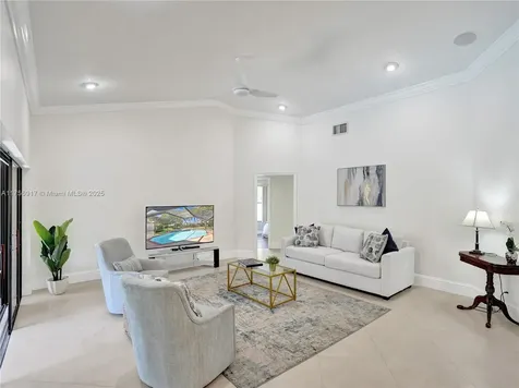 1034 Poplar Circle Weston FL 33326