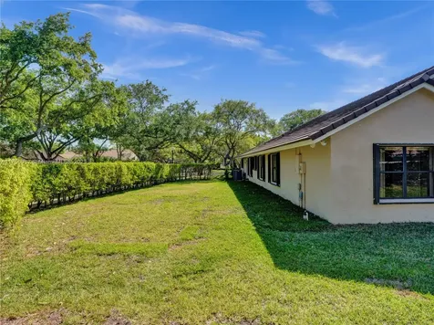 1034 Poplar Circle Weston FL 33326