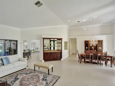 1034 Poplar Circle Weston FL 33326