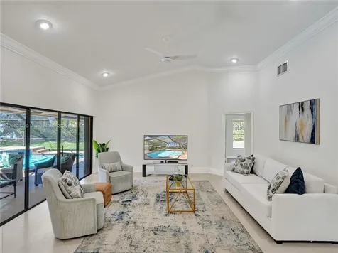 1034 Poplar Circle Weston FL 33326