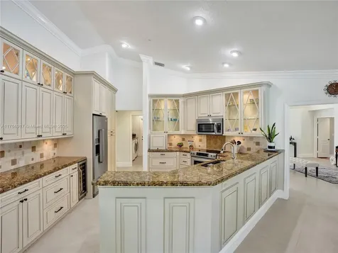 1034 Poplar Circle Weston FL 33326