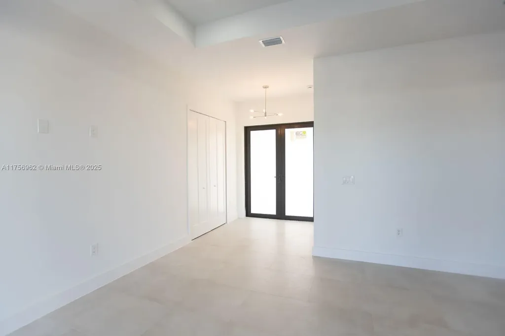 1817 NE 17th Street Other City - In The State Of Florida FL 33909