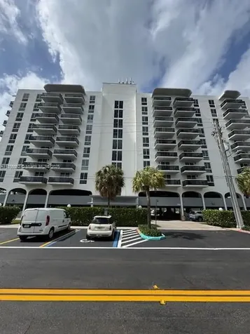 7928 West Drive North Bay Village FL 33141