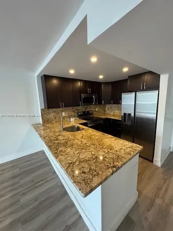 7928 West Drive North Bay Village FL 33141