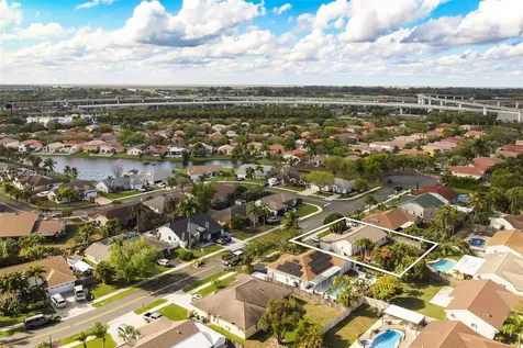 480 Greaton Avenue Davie FL 33325