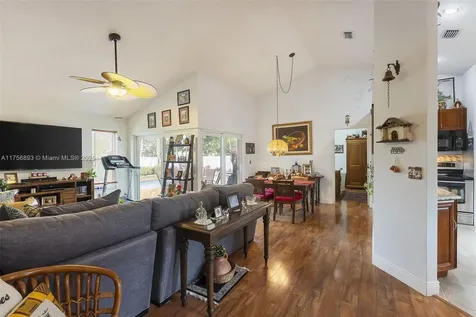 480 Greaton Avenue Davie FL 33325