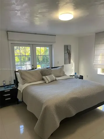 1821 SW 93rd Place Miami FL 33165