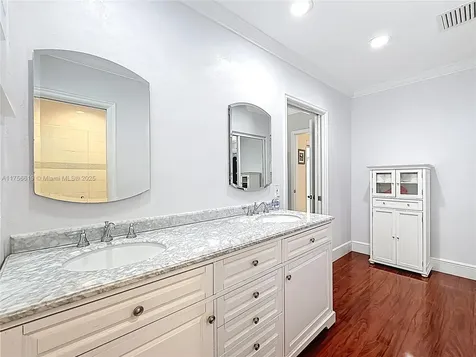 16424 SW 75th Avenue Palmetto Bay FL 33157