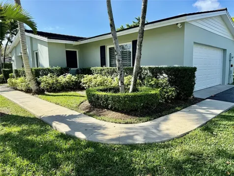 16424 SW 75th Avenue Palmetto Bay FL 33157