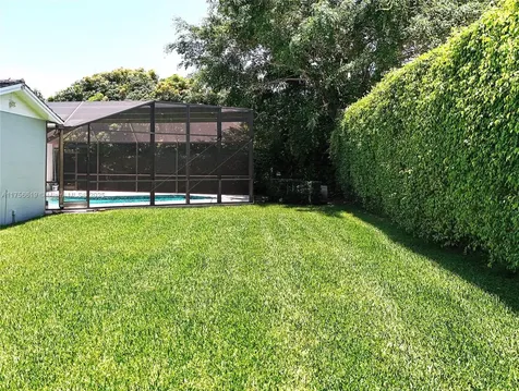 16424 SW 75th Avenue Palmetto Bay FL 33157