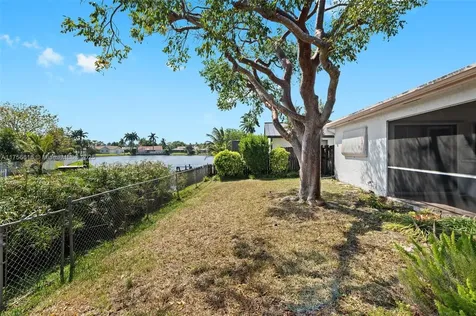 10500 NW 5th Street Plantation FL 33324
