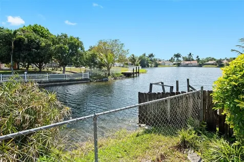 10500 NW 5th Street Plantation FL 33324