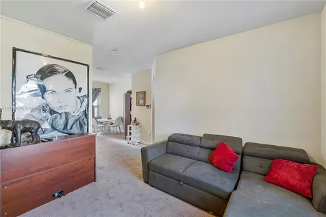 142 SE 28th Terrace Homestead FL 33033