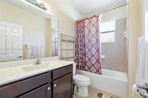 142 SE 28th Terrace Homestead FL 33033