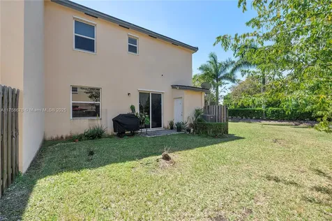 142 SE 28th Terrace Homestead FL 33033