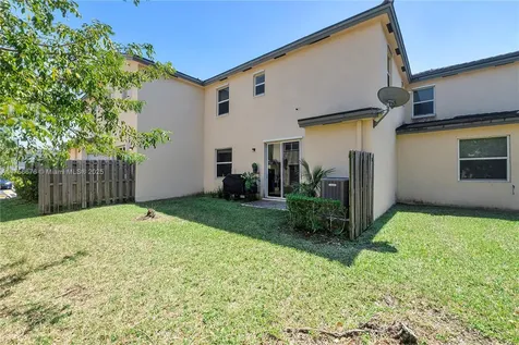 142 SE 28th Terrace Homestead FL 33033