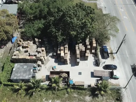 3013 NW 54th Street Miami FL 33142