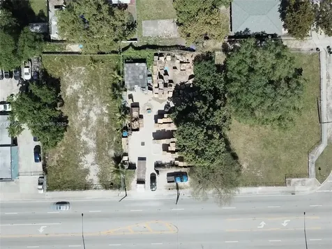 3013 NW 54th Street Miami FL 33142