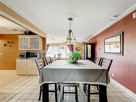 7161 SW 11th Street Pembroke Pines FL 33023