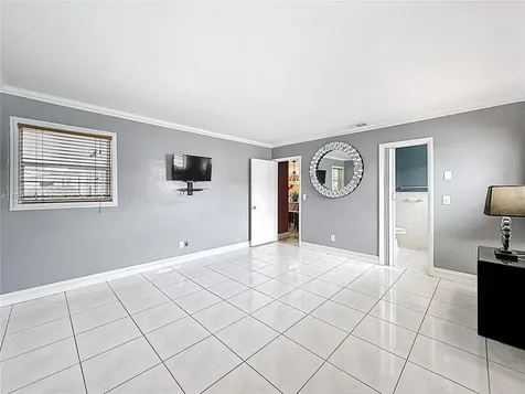 7161 SW 11th Street Pembroke Pines FL 33023