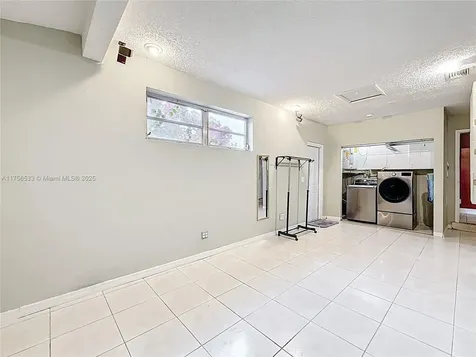 7161 SW 11th Street Pembroke Pines FL 33023