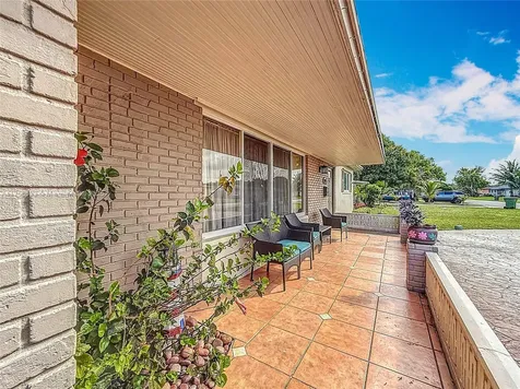 7161 SW 11th Street Pembroke Pines FL 33023