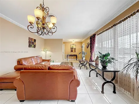 7161 SW 11th Street Pembroke Pines FL 33023