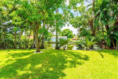 24 NW 86th Street El Portal FL 33150