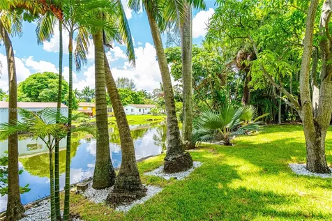 24 NW 86th Street El Portal FL 33150