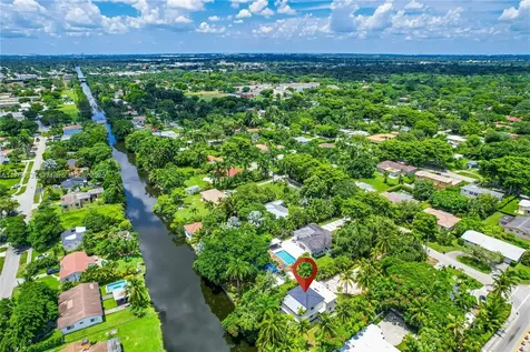 24 NW 86th Street El Portal FL 33150