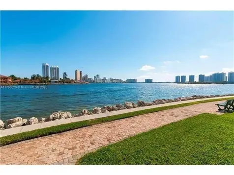 19195 NE 36th Court Aventura FL 33180