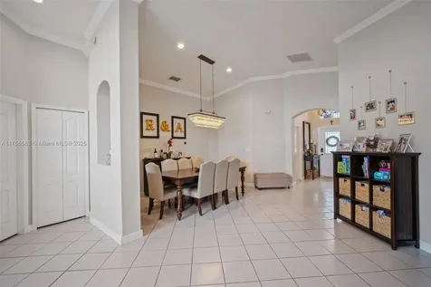 14874 SW 24th Street Miami FL 33185