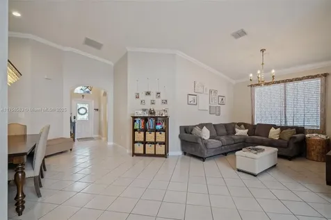 14874 SW 24th Street Miami FL 33185