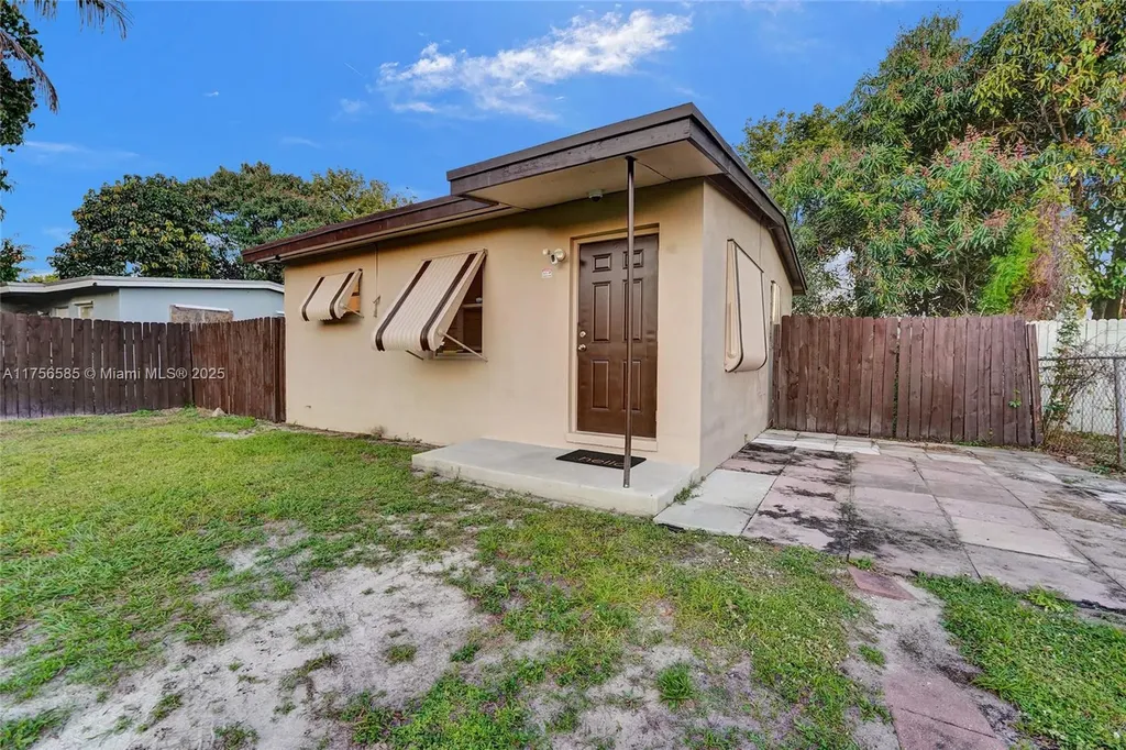 1725 Lauderdale Manor Drive Fort Lauderdale FL 33311