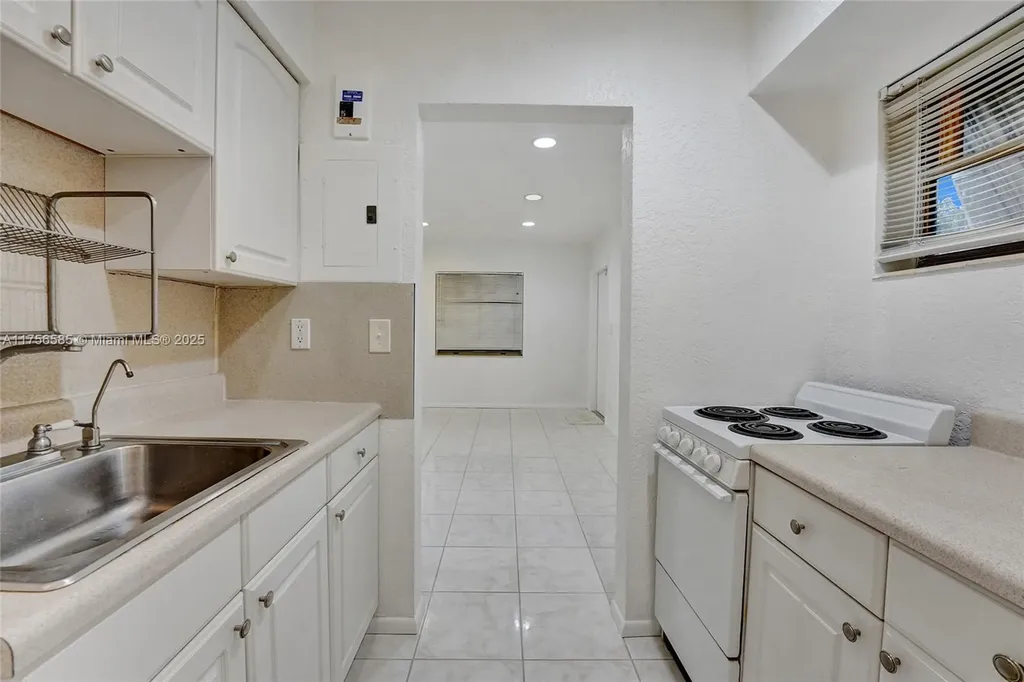 1725 Lauderdale Manor Drive Fort Lauderdale FL 33311