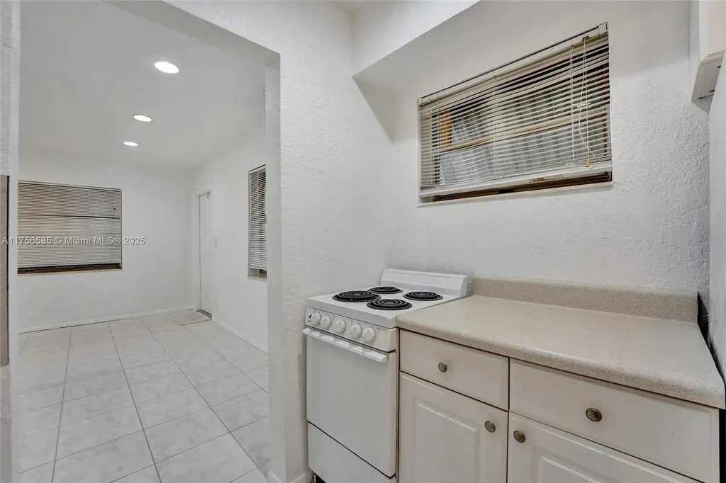 1725 Lauderdale Manor Drive Fort Lauderdale FL 33311