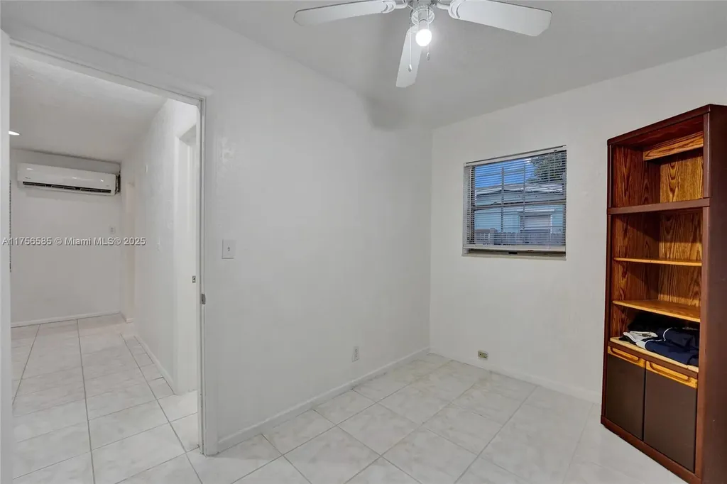 1725 Lauderdale Manor Drive Fort Lauderdale FL 33311