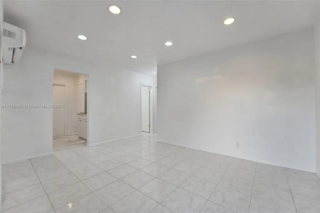 1725 Lauderdale Manor Drive Fort Lauderdale FL 33311