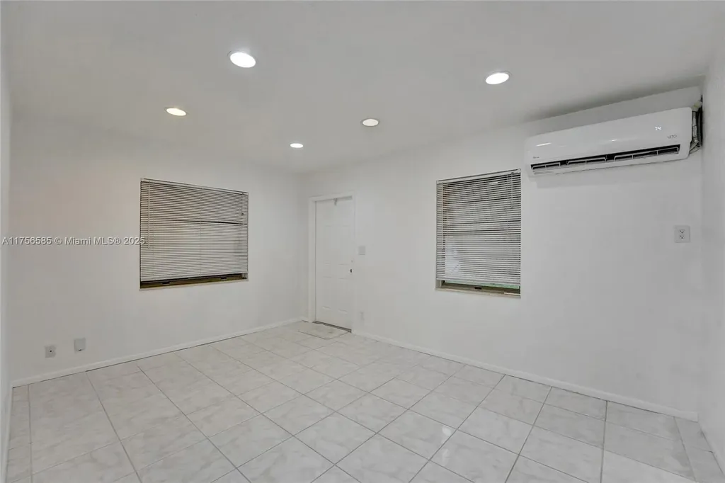 1725 Lauderdale Manor Drive Fort Lauderdale FL 33311