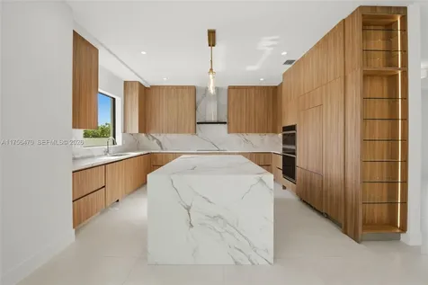 2725 SW 65th Avenue Miami FL 33155