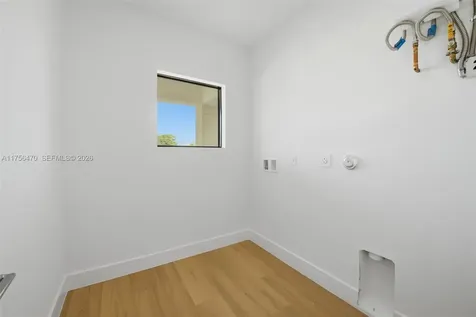 2725 SW 65th Avenue Miami FL 33155