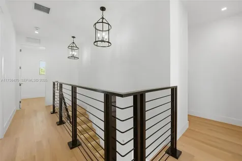 2725 SW 65th Avenue Miami FL 33155
