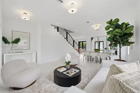 2725 SW 65th Avenue Miami FL 33155