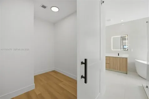 2725 SW 65th Avenue Miami FL 33155
