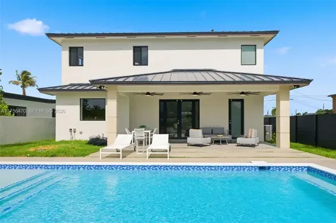 2725 SW 65th Avenue Miami FL 33155