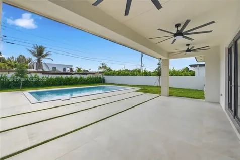 2725 SW 65th Avenue Miami FL 33155