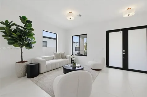 2725 SW 65th Avenue Miami FL 33155